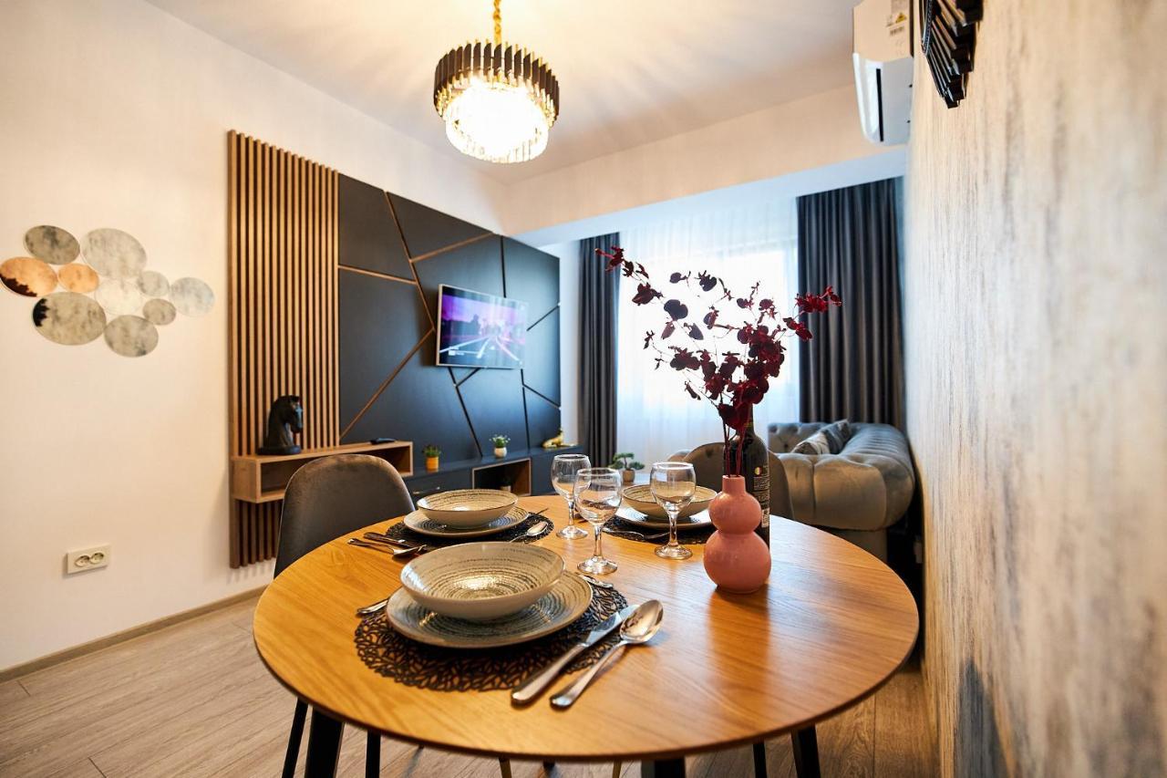 Uptown Apartments Iasi Exterior photo