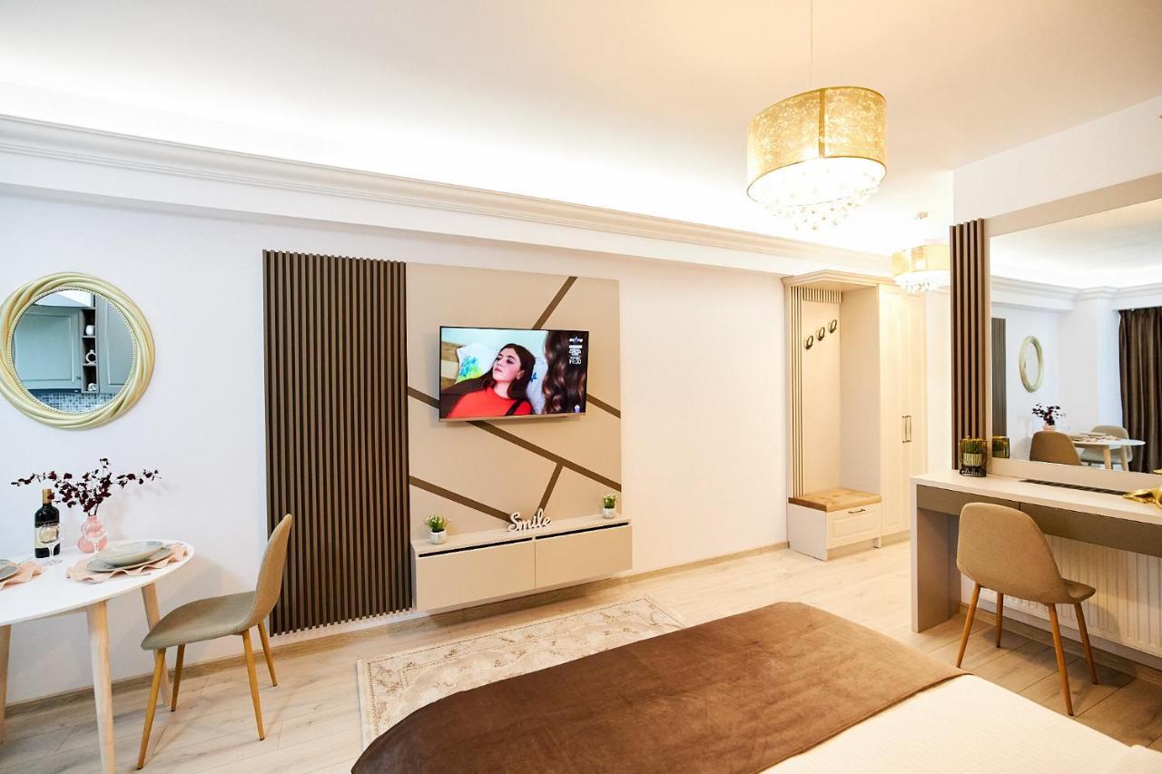 Uptown Apartments Iasi Exterior photo